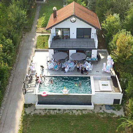 Ajlin Luxury Oasis Heaven Villa